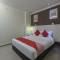 Отель OYO 761 City Hotel