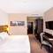 Отель Premier Inn Dubai Al Jaddaf