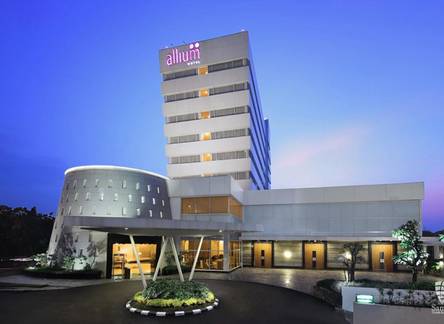 Отель Allium Tangerang Hotel