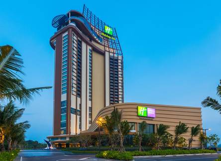 Отель Holiday Inn Resort Vana Nava Hua Hin