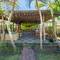 Отель Abian Huts Lembongan