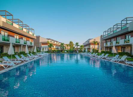 Отель Veranda Beach Suites