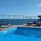 Отель SunRay Hotel