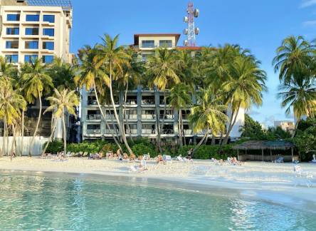 Отель Kaani Palm Beach