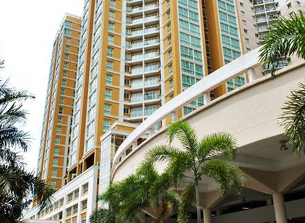 Отель The Narathiwas Hotel & Residence Sathorn Bangkok