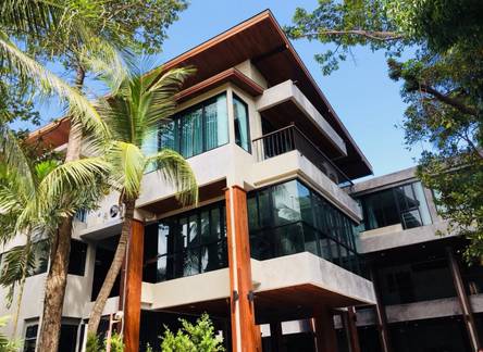 Отель J4 Hotel Samui