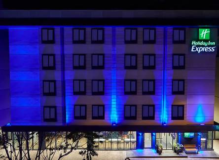 Отель Holiday Inn Express Istanbul - Atakoy Metro