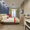 Отель Holiday Inn Express Istanbul - Atakoy Metro