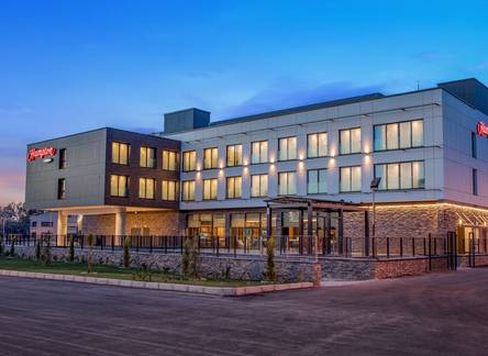 Отель Hampton By Hilton Izmir Aliaga