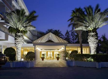 Отель Eden Roc Hotel&Bungalows