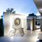 Отель Somewhere Boutique Hotel