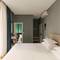 Отель Esqina Urban Lodge Lisbon