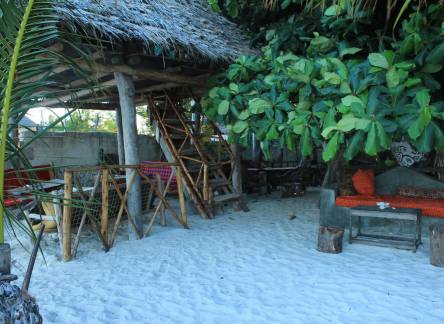 Отель Nyamkwi White Sand