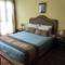 Отель Hotel Longchamps