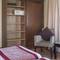Отель Hotel Longchamps