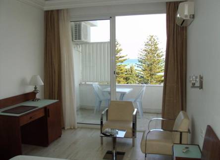 Отель Corniche Palace Hotel