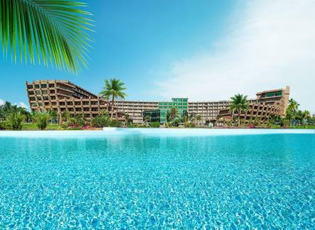 Отель Noah's Ark Deluxe Hotel SPA