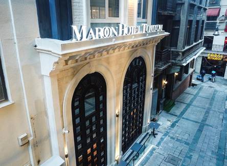 Отель Maroon Tomtom Hotel Istanbul