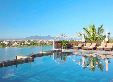 Отель Little Riverside A Luxury Hotel & Spa