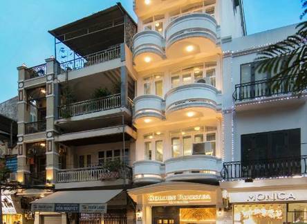 Отель Golden Rooster Hotel