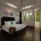 Отель Golden Rooster Hotel