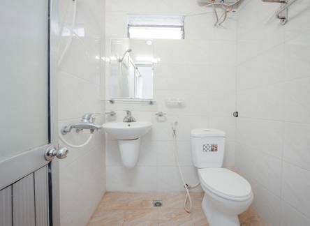 Отель OYO 269 MOET Hotel