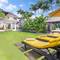 Отель Serene Villas