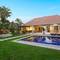 Отель Serene Villas