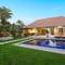 Отель Serene Villas