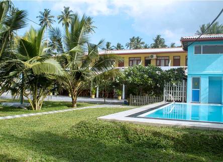Отель Larns Villa
