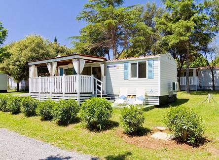 Отель Quality Mobile Homes in Camping Kazela