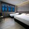 Отель Hotel Classic by Venue