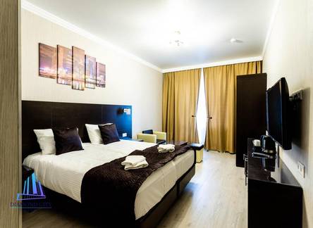 Отель Hotel Diamond City