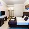 Отель Hotel Diamond City