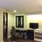 Отель Metrocentre Hotel & Convention Centre