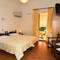 Отель Hotel Adonis