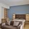 Отель Homebridge Hotel Apartments
