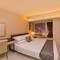 Отель Kowloon Harbourfront Hotel