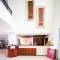 Отель Diamond Westlake Suites