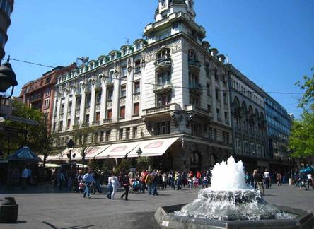 Отель Dominic & Smart Luxury Suites Republic Square
