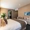 Отель Dominic & Smart Luxury Suites Republic Square
