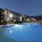 Отель Golden Life Heights Deluxe Suite Hotel