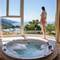 Отель Golden Life Heights Deluxe Suite Hotel