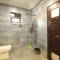 Отель The Saffron Hotel