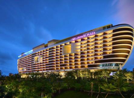 Отель Crowne Plaza Sanya Haitang Bay Resort
