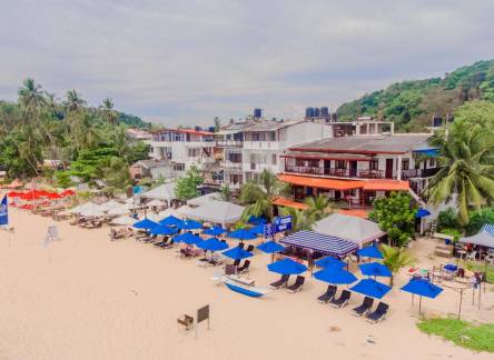 Отель Peacock Hotel