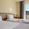 Отель Kavos Plaza Hotel