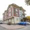Отель Tourist Inn Hotel