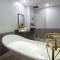 Отель Elwood Premier Resort Phu Quoc
