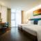 Отель Maximilan DaNang Beach Hotel